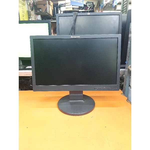 MONITOR LENOVO LCD 19"INCH MULUS LIKE NEW FOR ALL CPU/KOMPUTER