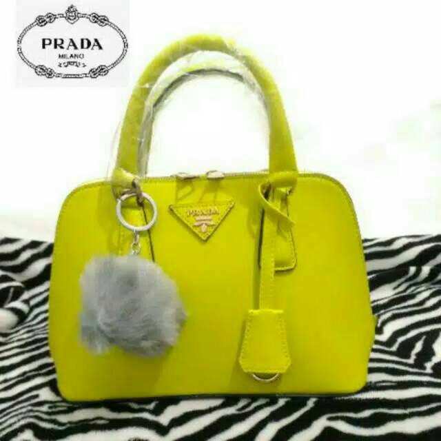 Daftar harga prada alma mini gold tas wanita cewek kado 