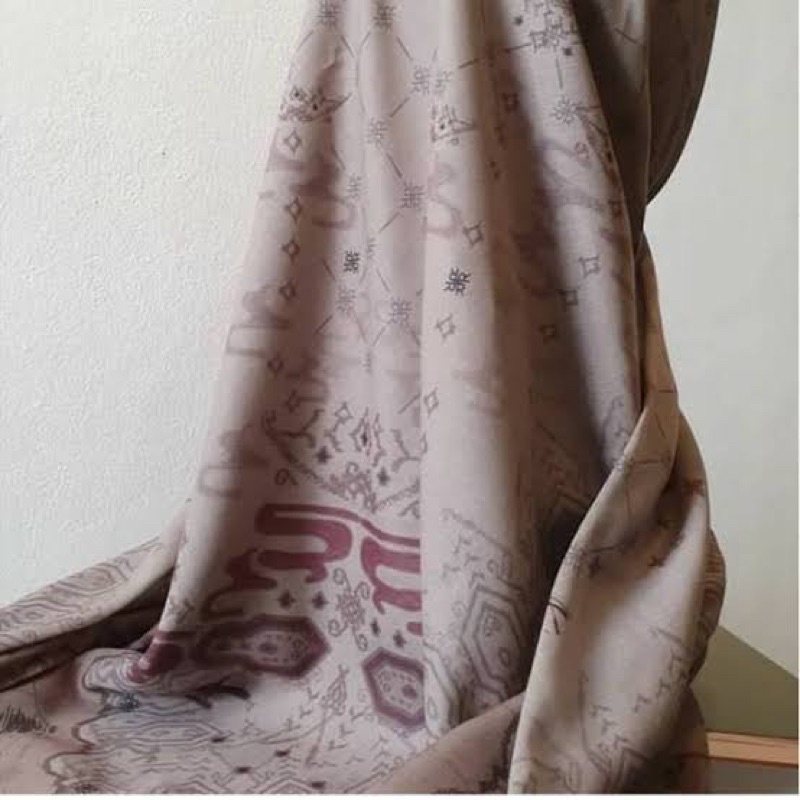 Preloved Ria Miranda scarf - Wastra