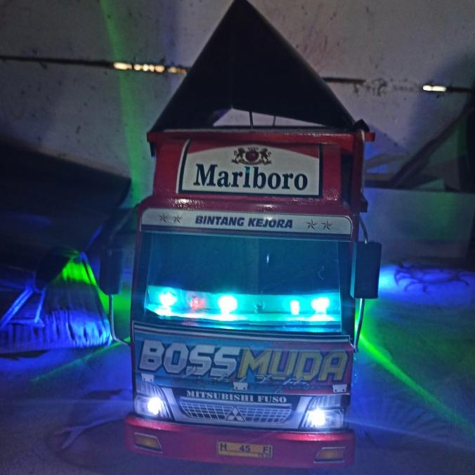 Mainan truk kayu size Besar / Truk Oleng / Miniatur Truk Kayu /