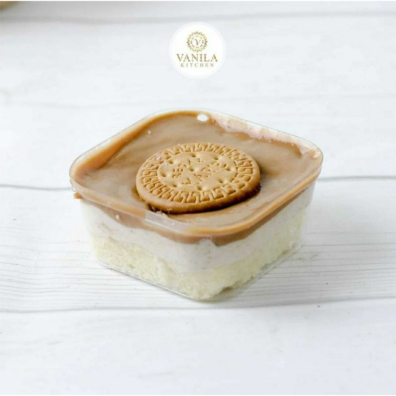 Mini Regal Cake, Dessert Box by Vanila Kitchen
