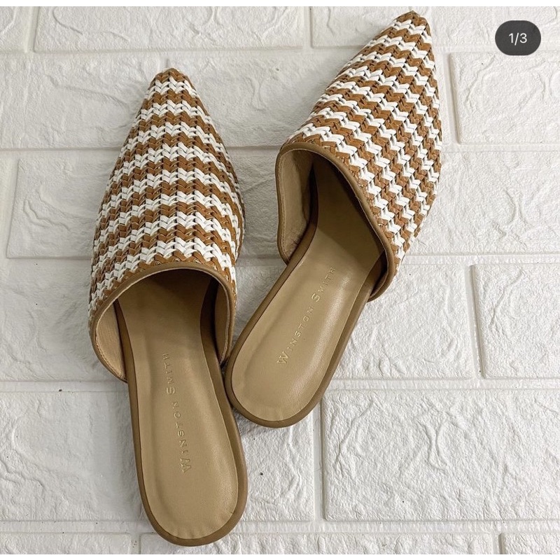 Preloved sendal winston smith lovina