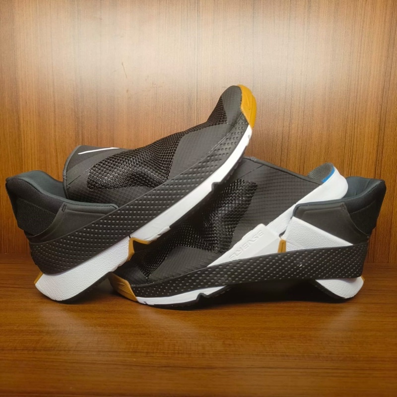 Nike Go Flyease Black Gum 100% Authentic