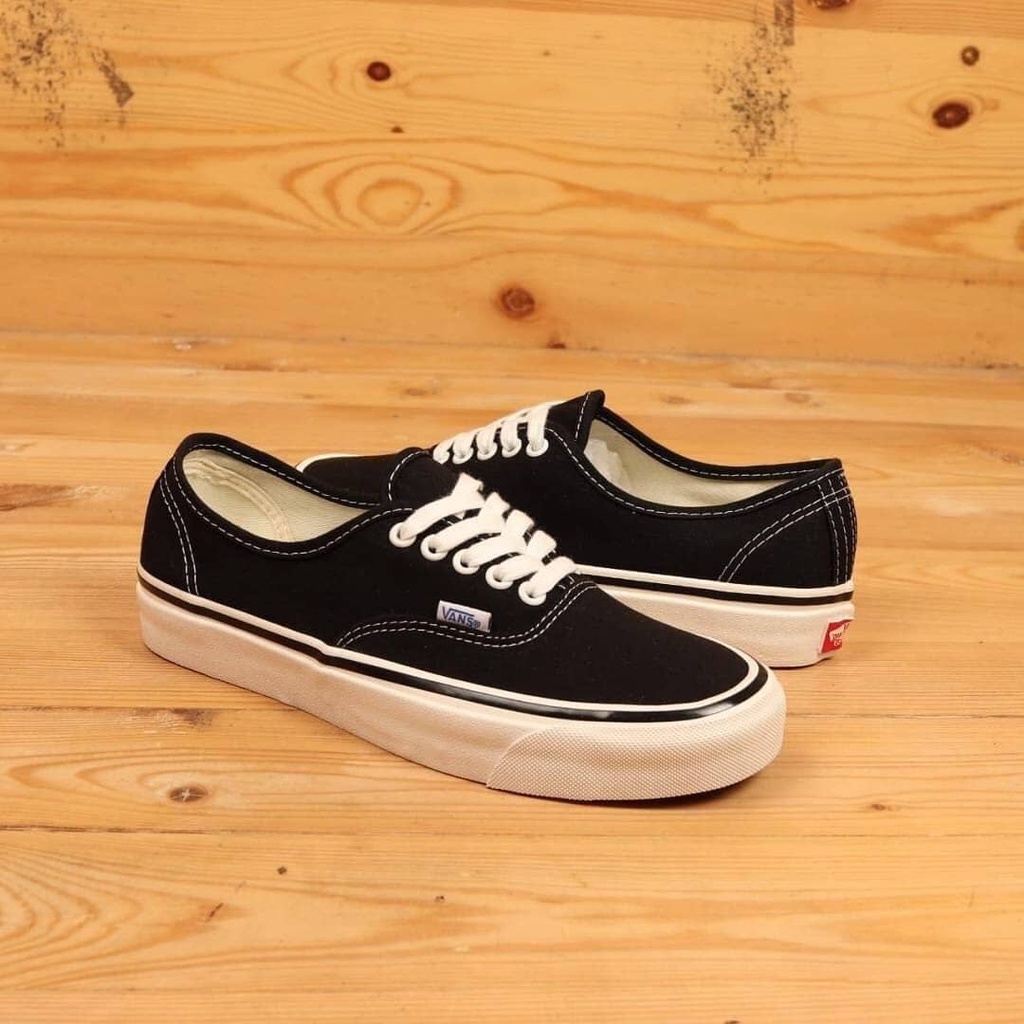 Supplier sepatu Sekolah Pria Wanita authentic klasik casual black low classik