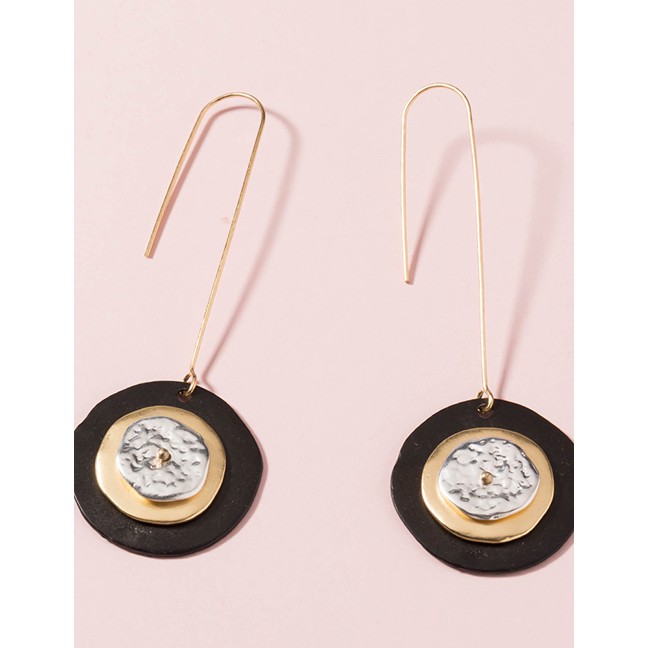 LRC Anting Tusuk Fashion Black Disc Earrings D27914