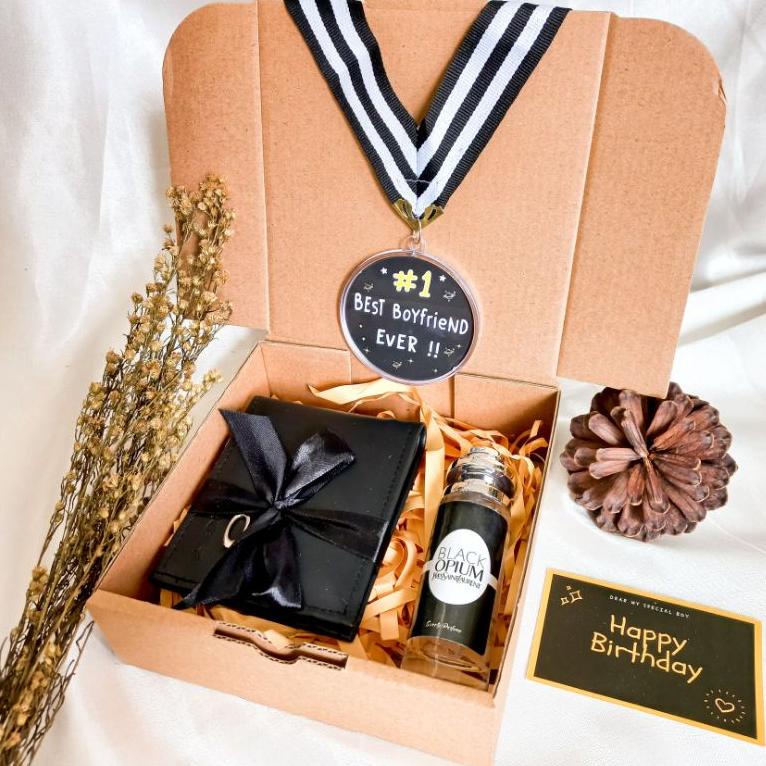 

Gift Box Mendali / Kado Unik / Kado cowok Murah / Hampers cowok Murah / Hampers lebaran / hampers ramadhan / Hampers maskulin / Kado unik ZnR ||Restok Gan