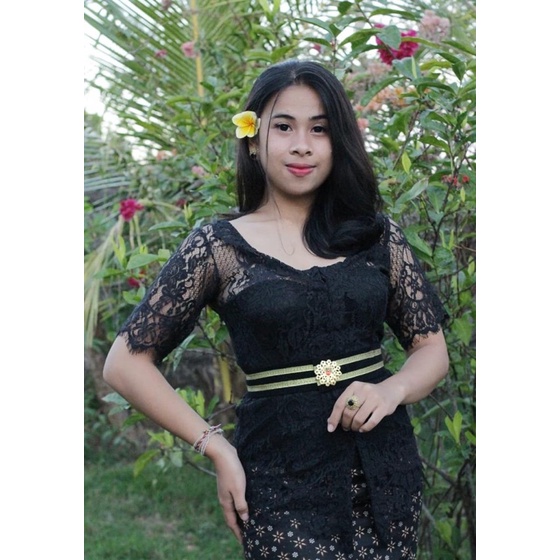 Kebaya Bali sabrina brokat semiperancis