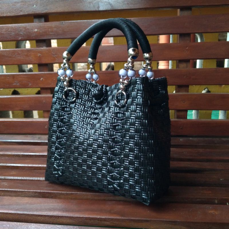 tas anyam jali premium, dengan handle tas  mote anggur