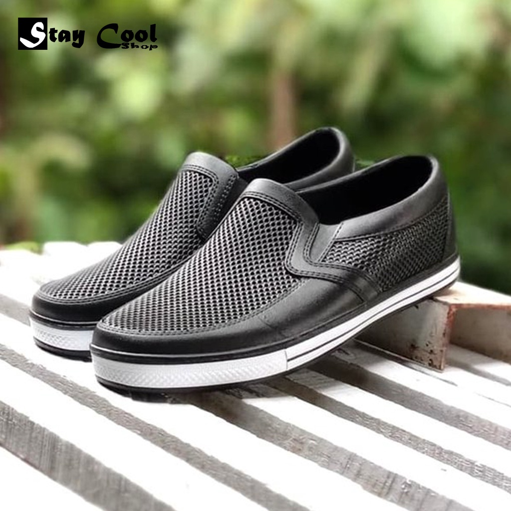 Sepatu Karet Pria Anti Air Untuk Kerja Slip On Slipon Kasual Sankyo / Sepatu Karet Praktis Dan Simple /,Ringan,Kuat,lentur Dan Nyaman / Motif Bentol Murah