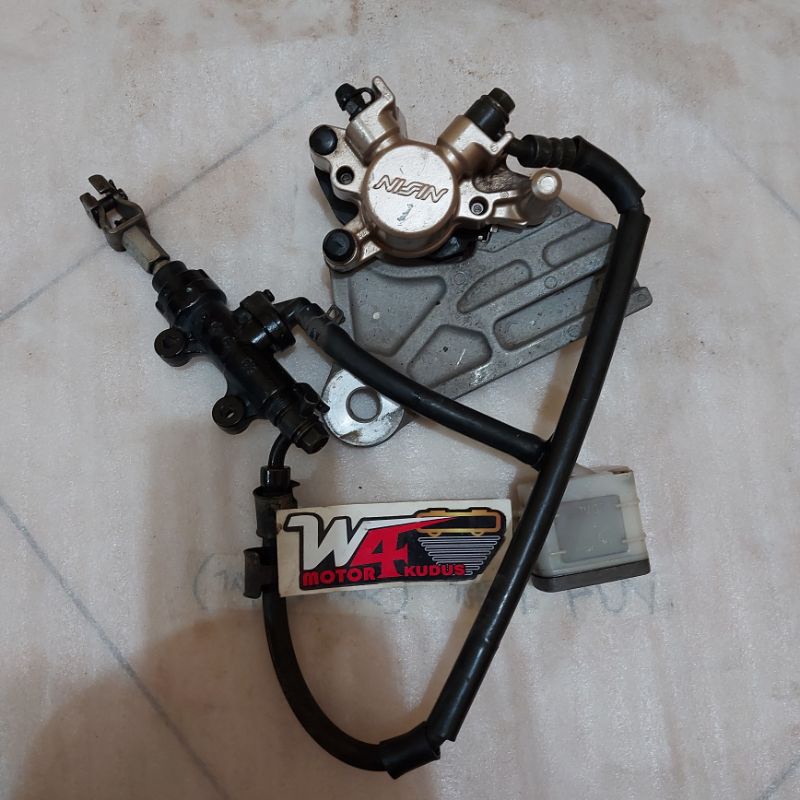 CAKRAM REM BELAKANG MASTER KALIPER KEPALA BABI OLD CB 150R NEW CB 150R Original