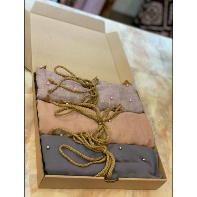 

box dan tali untuk kado