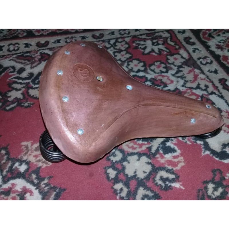 Sedel gulung rangka hitam sepeda onthel klasik