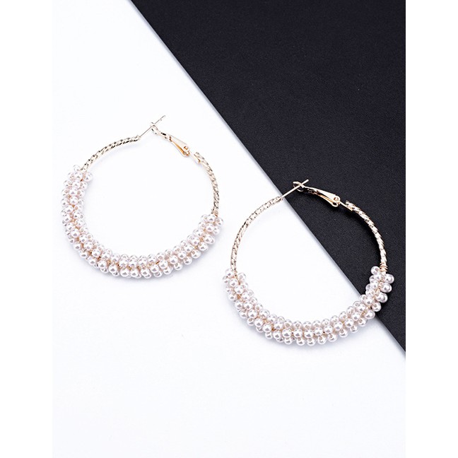 LRC Anting Tusuk Fashion White Open Round Bead Ring Big Ear Ring F66341