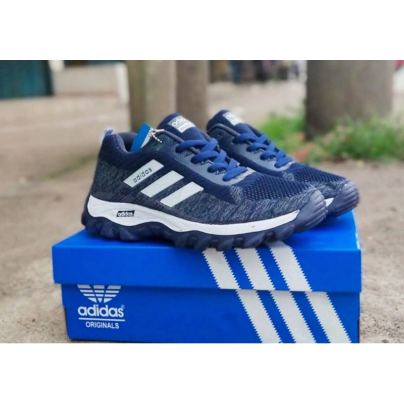 sepatu pria adidas running / adidas rajut / sepatu olahraga pria