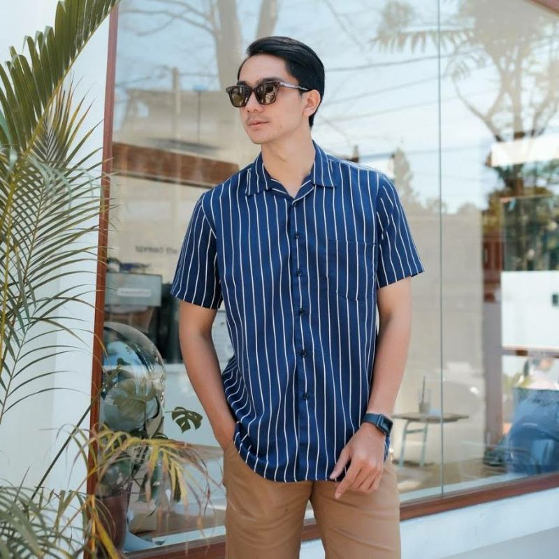 KEMEJA STRIPE PRIA LENGAN PENDEK/KEMEJA SALUR PRIA/KEMEJA CASUAL PRIA/KEMEJA SANTAI