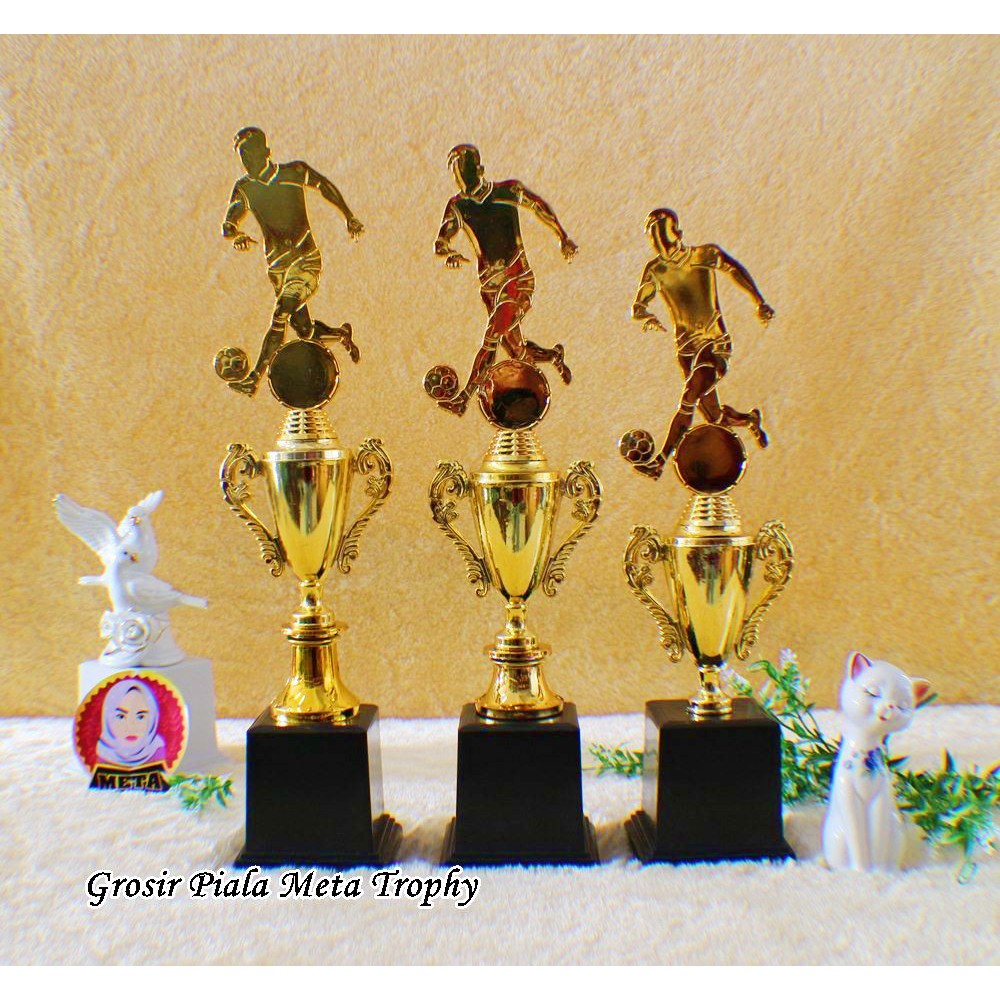 Piala SET Juara 123 & Harapan MURAH Sepak Bola Futsal Volly Takrau