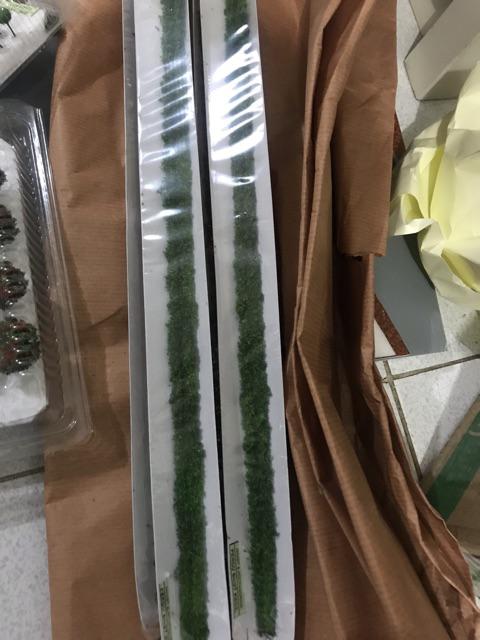 Perdu Hias Sangat Kecil Hijau Bunga Abu-abu - Bahan Maket Trg