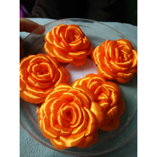 bros mawar/ bros pita satin / souvenir / aksesoris