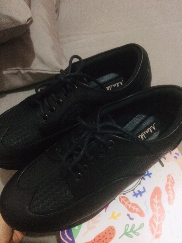 Elmwood Platform Black