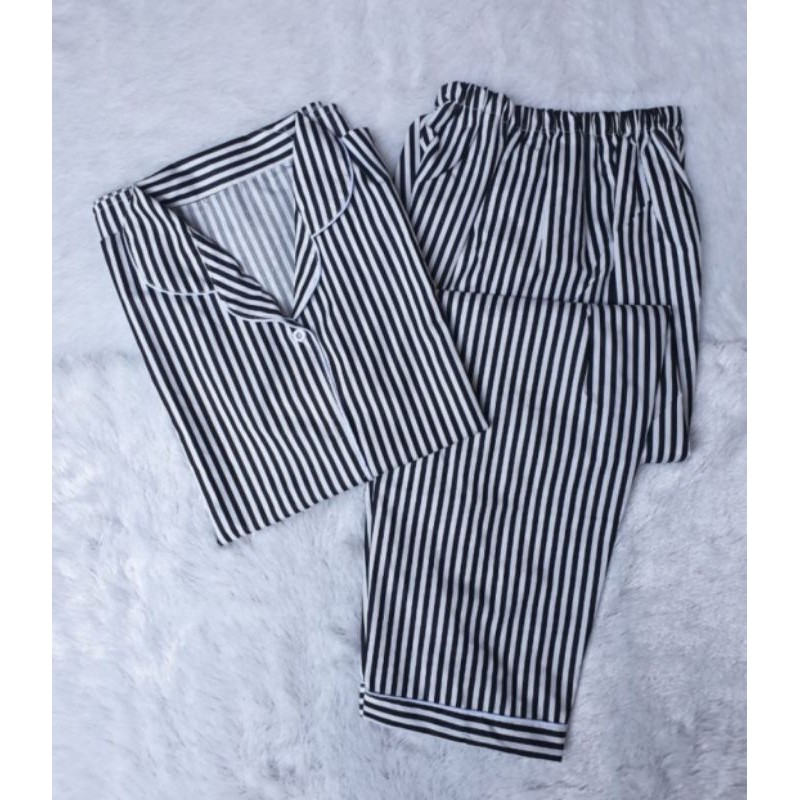 Piyama nct motif salur lengan pendek