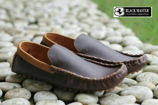 SEPATU SANTAI KULIT KEKINIAN BLACKMASTER MOCCASIN