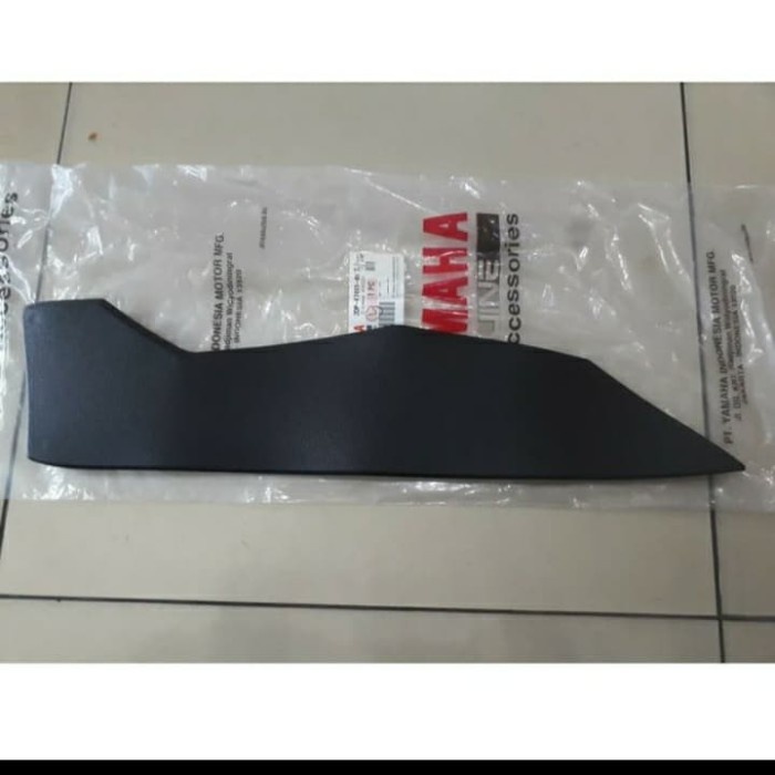 karet pijakan kaki bawah kiri Nmax ori ygp