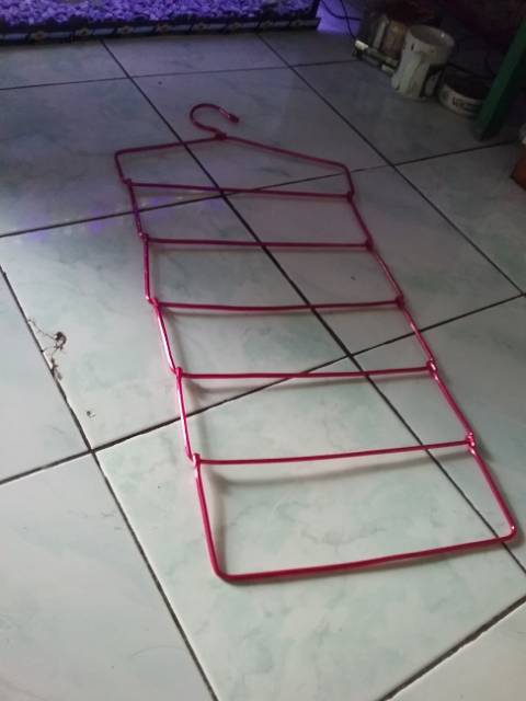 Hanger gantungan jilbab kotak