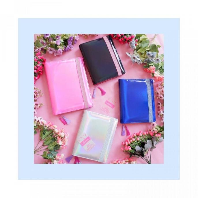 

Binder Hologram Soda. Size A5 20Ring Premium Demnacs Terlaris