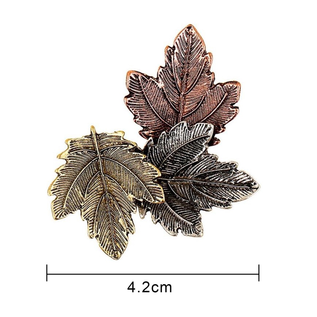 Bros Pin Bentuk Tiga Daun Bahan Alloy Gaya Vintage Untuk Dekorasi Dress Sweater Scarf Wanita