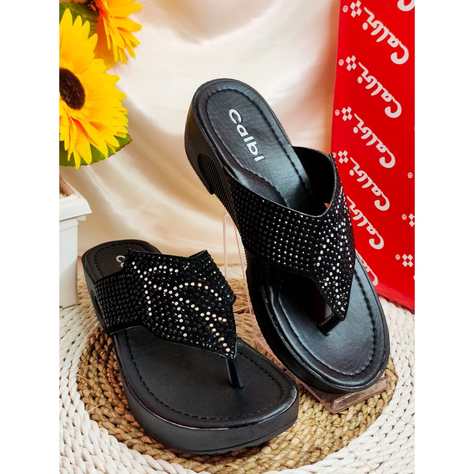 Wedges Mojokerto Sandal Wanita Murah Wedges 5 CM Japit Motif Daun Hitam