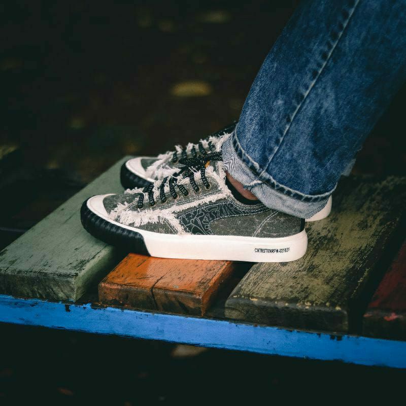 Contrust Footwear Cellebration X Norifw Olive Green Army/Black Sepatu Sneakers/Casual