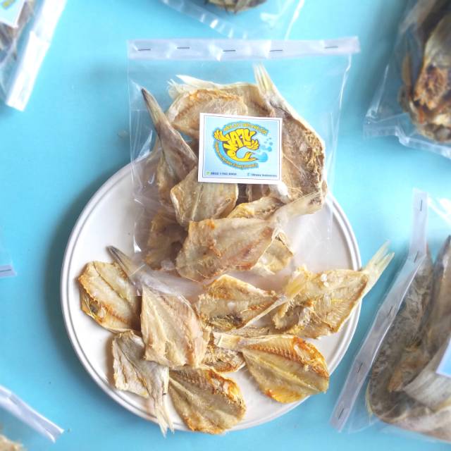 

Ikan asin aroma atau kurisi kemasan praktis.