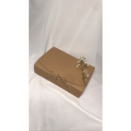 

Paket Kado - Box Kado - Box Hampers - Kertas Cacah - Vintage - Box Lucu - Gift - Kotak Kado
