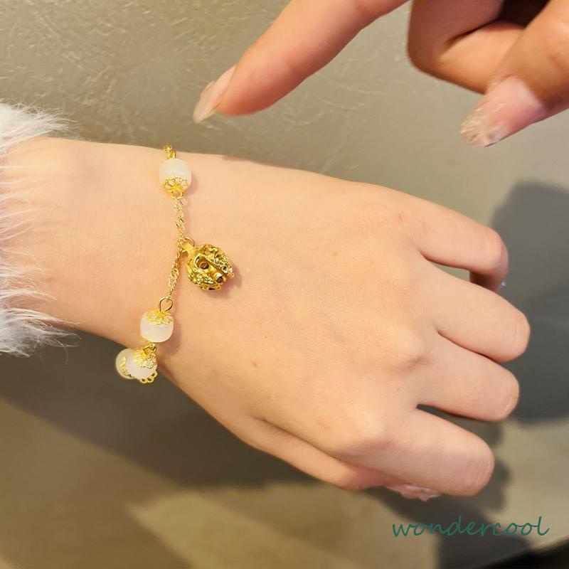 Niche desain pacar gaya country gold bell pendant gelang gelang hadiah khusus-Won