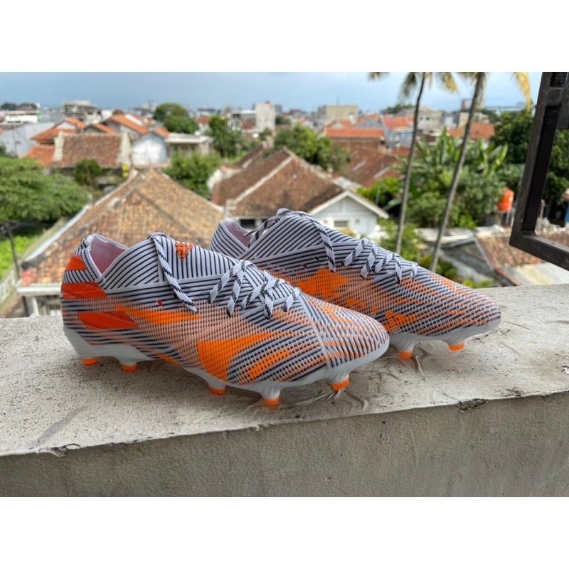 Sepatu Bola Nemeziz 20.1 Superspectral White Orange