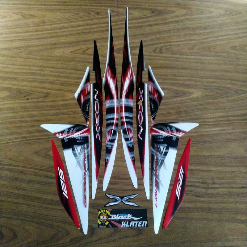 striping sticker Yamaha Xeon tahun 2012 list body Xeon 2012