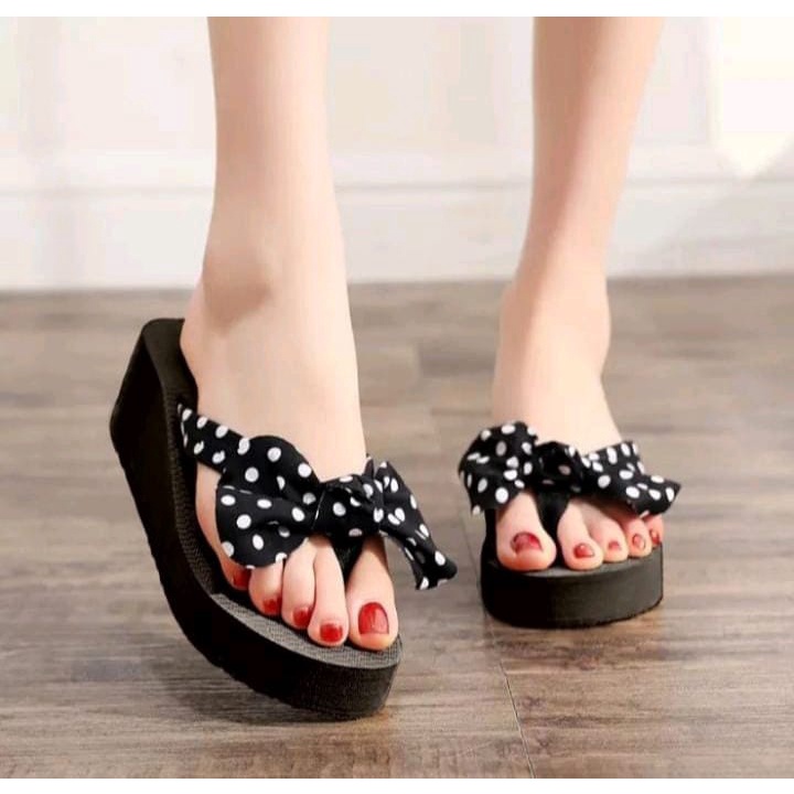 sandal wedges pita polkadot terbaru 2022