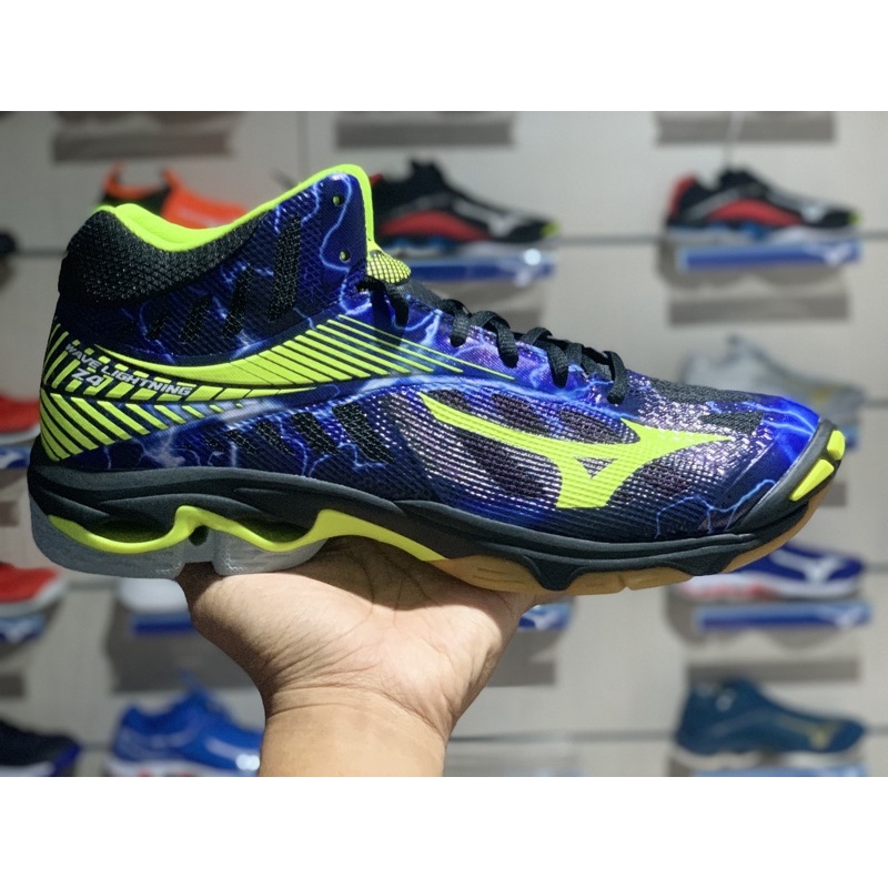 promo wlz 4mid hitam putih mizuno wave lightning z 5 mid Wlz 5 mid sepatu voli murah sepatu volley