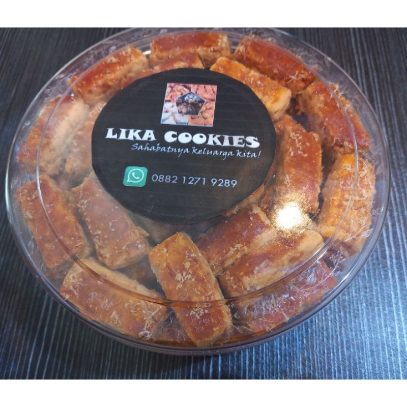 

Kue Kering Kastengel keju edam dan keju kraft super renyah
