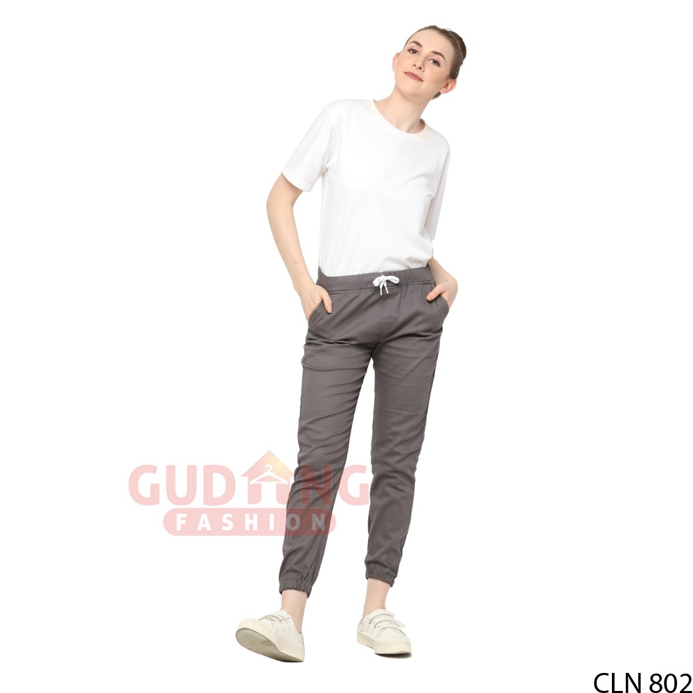 Celana Pendek Jogging Wanita - CLN 802