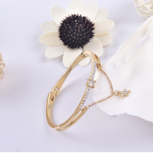 Gelang Wanita Titanium Fashion Korea Permata Berlian Bintang Rumbai Anti Karat Dalika