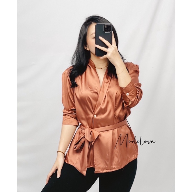 MDLV ~ 7152 Ferratina Robe Top Women Kimono Blouse Satin Blouse Satin Blouse Premium Blouse Import Blouse Korea Atasan Lengan Panjang Fashion Wanita Fashion import