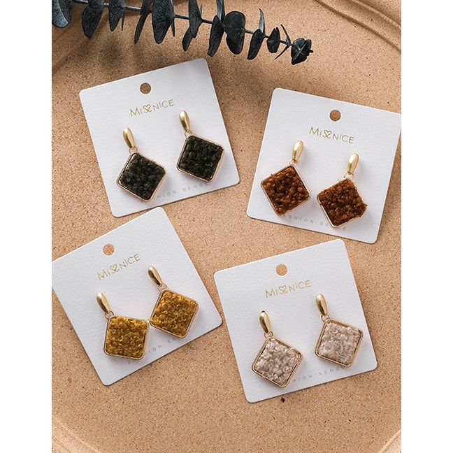 LRC Anting Tusuk Fashion Green Lamb Hair Square Earrings D28062