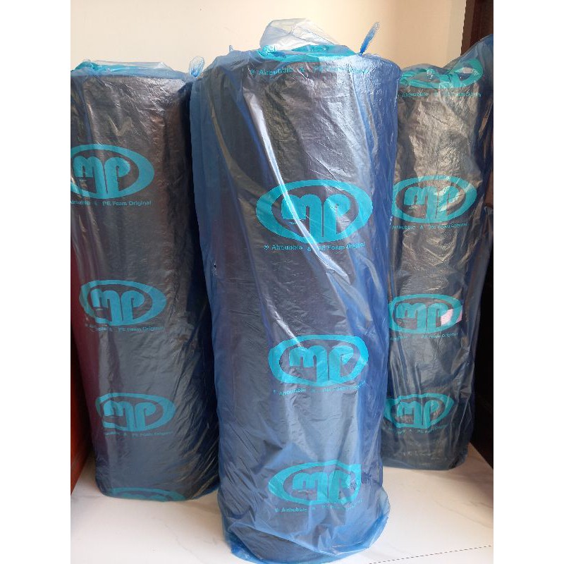 

BUBBLE WRAP MP HITAM 3.2KG UK. 125CM X 50M