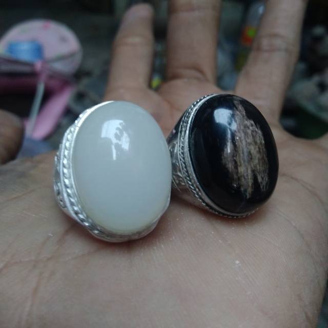 Asli Sepasang Cincin Fosil Galeh Kelor Motif dan Fosil Mani Gajah Putih Sumatera Asli HQ