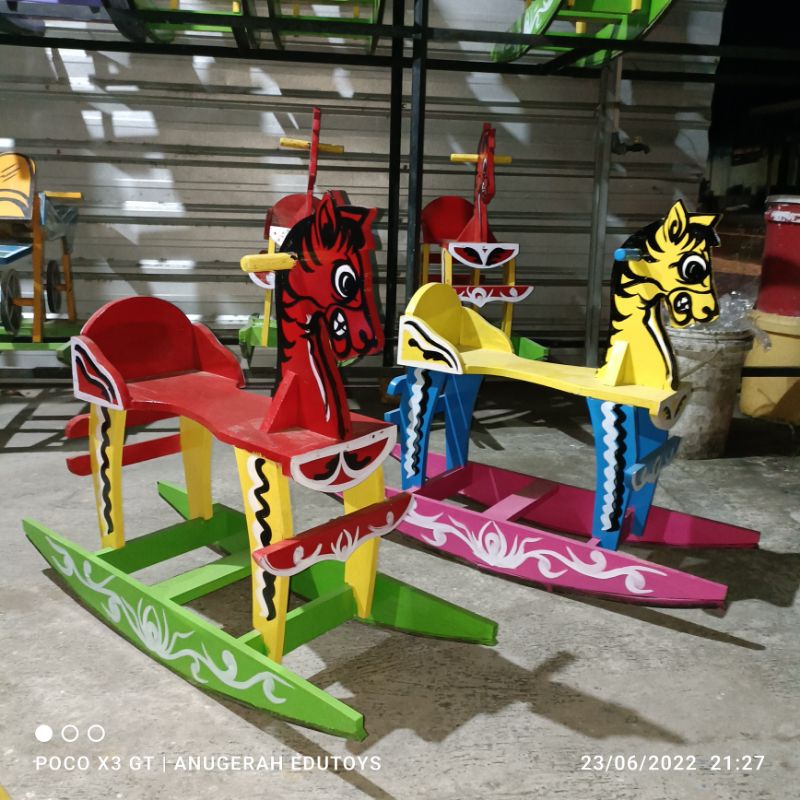 Kuda Goyang, Kuda Kudaan Kayu