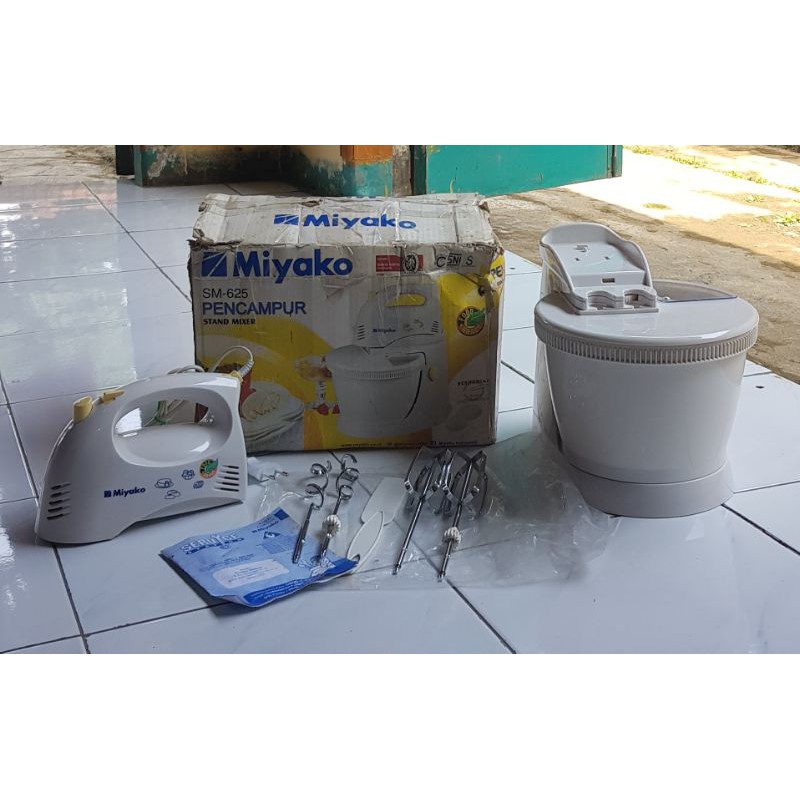 Mixer Miyako With Stand SM 625 Second (Bekas)