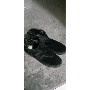 Jual Santuy Boots Suede Zara Preloved
