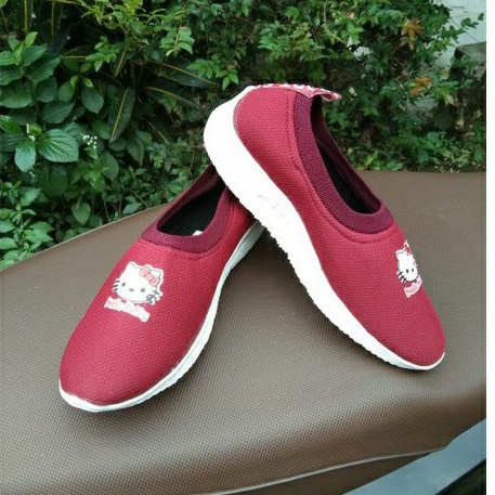 sepatu slip on karet vegasus hello kitty