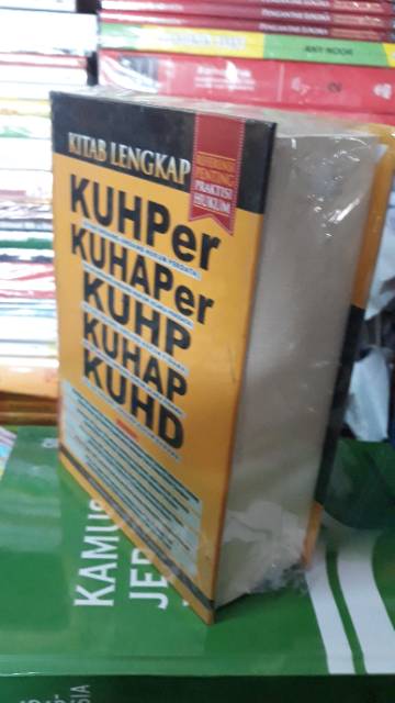 buku kitab lengkap kuhper. kuhaper. kuhp. kuhap. kuhd-1